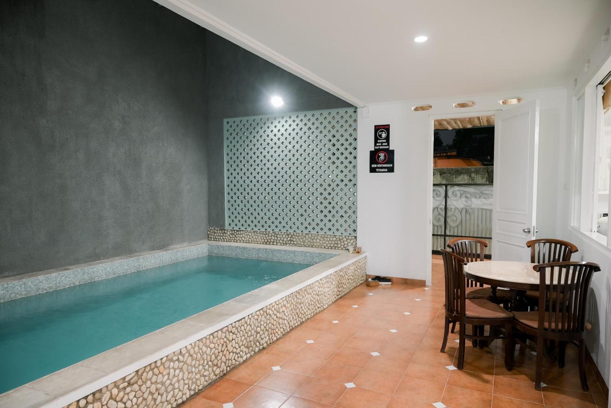 Kirana Guest House Bogor Eksteriør billede