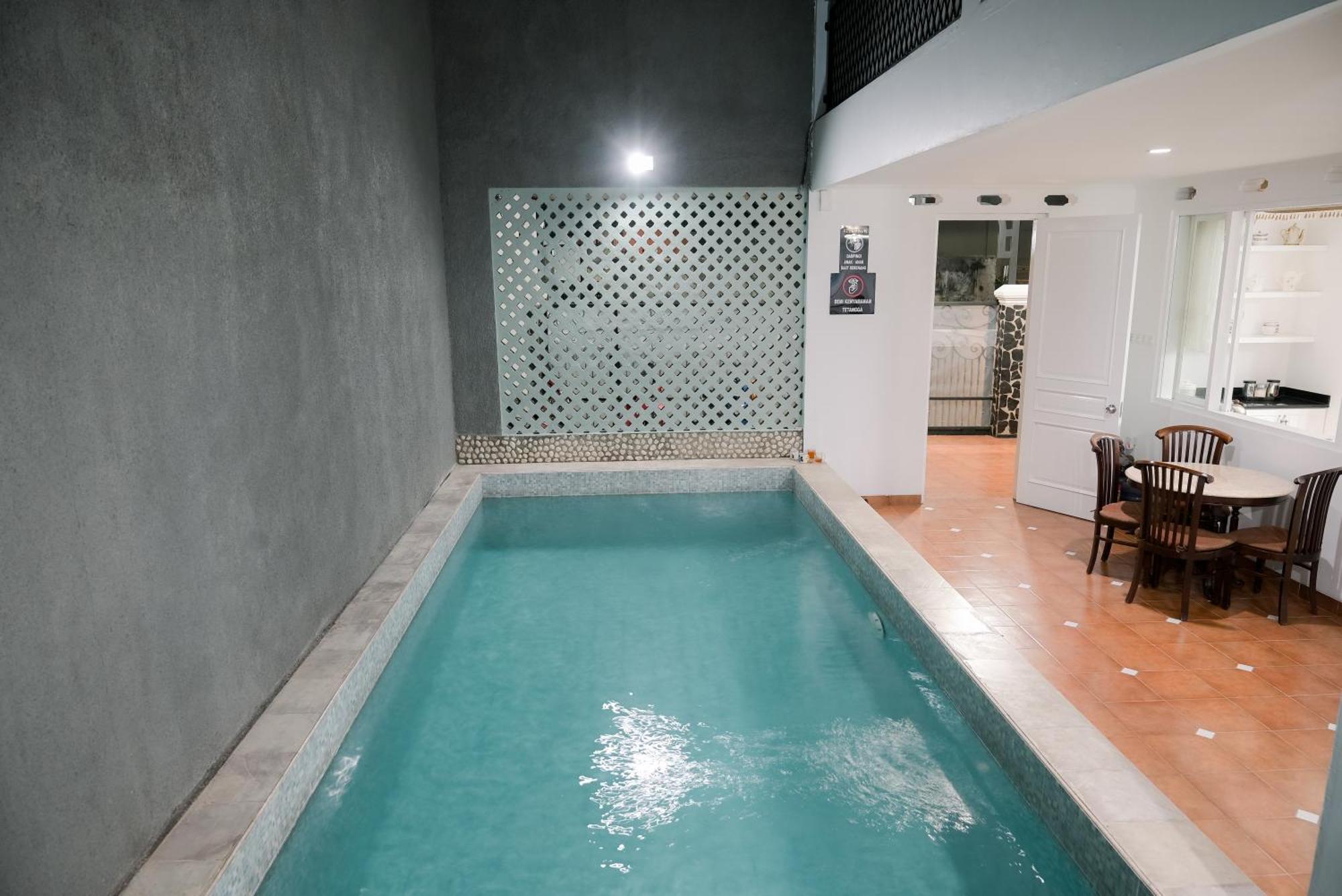 Kirana Guest House Bogor Eksteriør billede