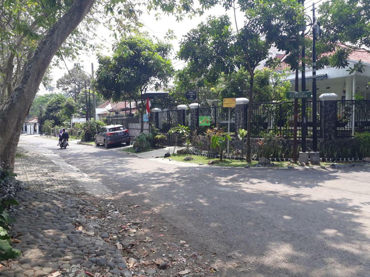 Kirana Guest House Bogor Eksteriør billede